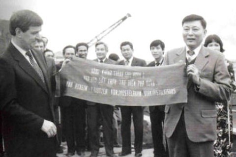 Ông từng đảm nhiệm vị trí Bộ trưởng của hai bộ. Đó là những Bộ nào?