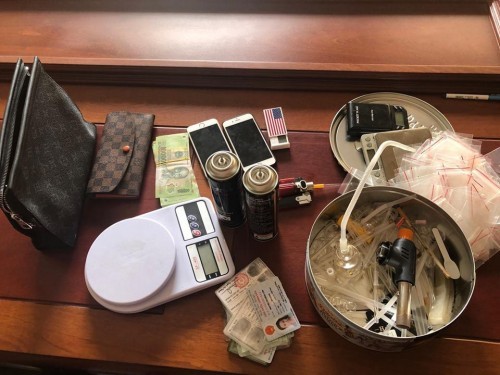 Nữ sinh viên ngành dược bị bắt khi đang bán ma túy cho con nghiện ảnh 1