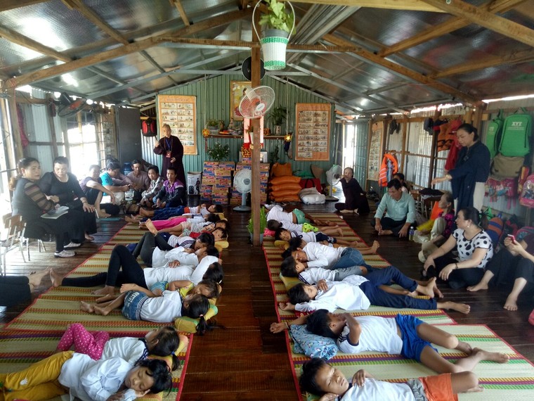 Chuyến đi của những tấm lòng nhân ái ảnh 9