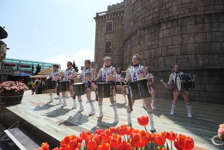 Hơn 3.000 du khách Indonesia tới Bà Nà Hills ảnh 1