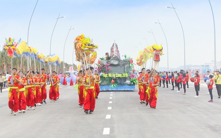 Tưng bừng Carnaval Hạ Long 2019 ảnh 1