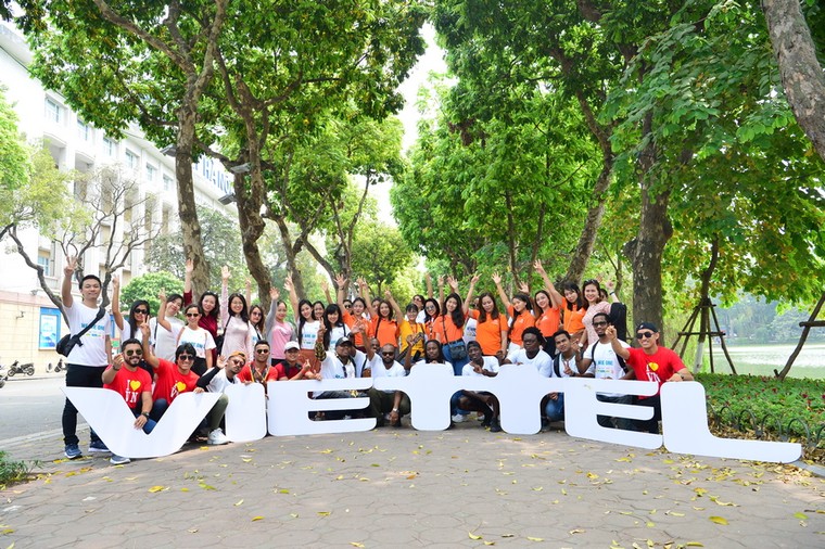 Biên lợi nhuận gộp 2018 của Viettel Global lên mức cao nhất 4 năm ảnh 3