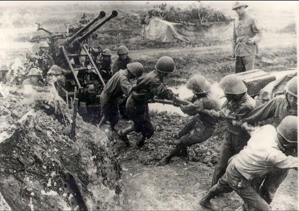 Anh hùng lấy thân mình chèn pháo trong chiến dịch Điện Biên Phủ?