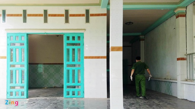 Vụ xác người trong bê tông: Hàng xóm ngửi thấy mùi hôi 1 tháng trước ảnh 2