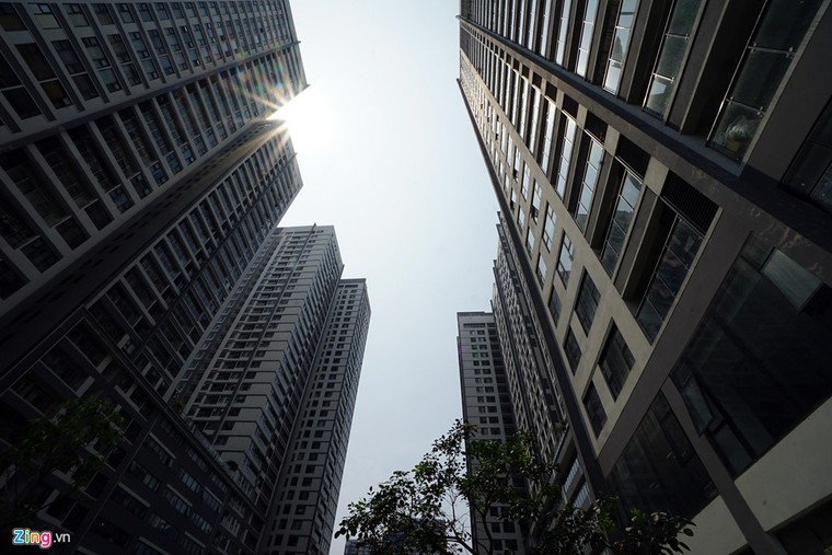 20 tòa chung cư chen chúc trên tuyến đường 720 m tại Hà Nội ảnh 11