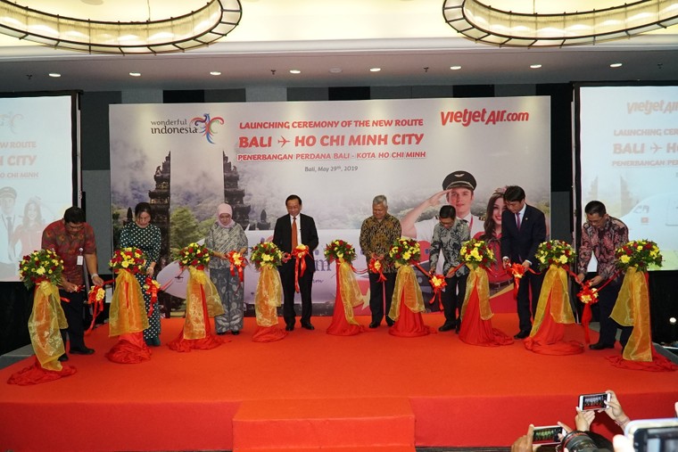 Vietjet khai trương đường bay thẳng từ TP.HCM đến Bali ảnh 1