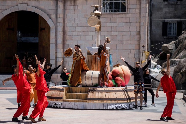 Nóng: Rò rỉ những hình ảnh đầu tiên của show Vũ hội ánh dương tại Bà Nà Hills ảnh 2