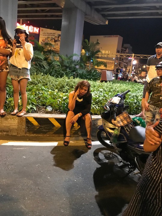 Bắt tạm giam nữ tài xế xe BMW gây tai nạn liên hoàn tại Hàng Xanh ảnh 1