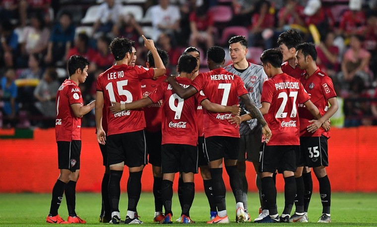 Việt Nam tận dụng được gì khi tuyển Thái Lan gặp khủng hoảng? ảnh 2