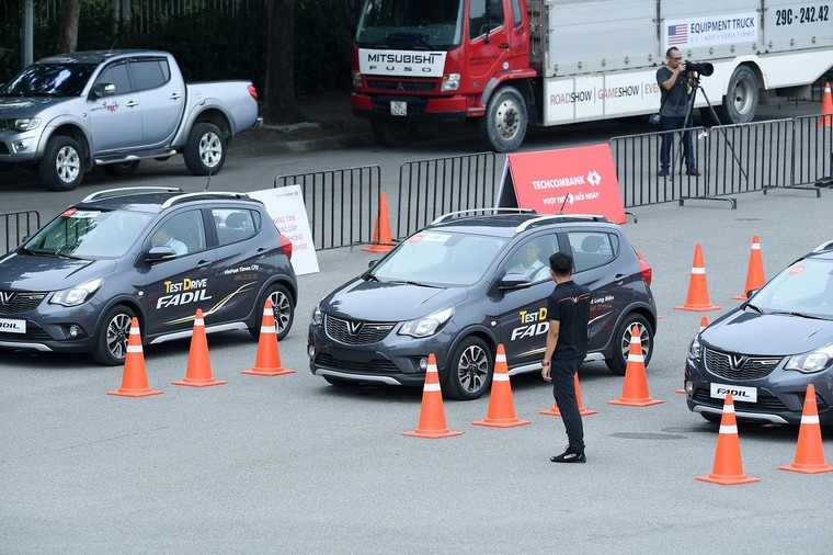 VinFast giao 650 xe Fadil tới khách hàng trong 1 ngày ảnh 7