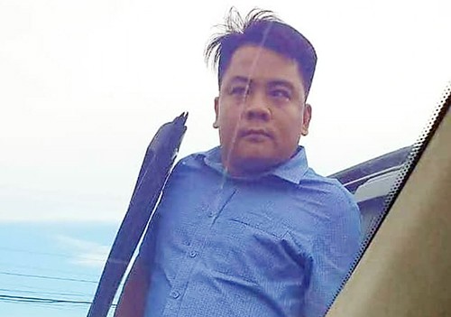 Bắt khẩn cấp đối tượng gọi giang hồ vây xe chở công an ở Đồng Nai ảnh 1