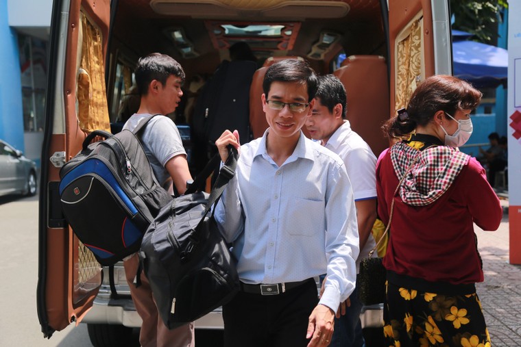 Hàng nghìn giảng viên lỉnh kỉnh lên đường coi thi THPT quốc gia 2019 ảnh 5