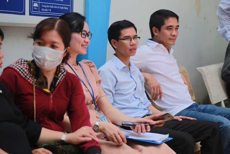 Hàng nghìn giảng viên lỉnh kỉnh lên đường coi thi THPT quốc gia 2019 ảnh 8