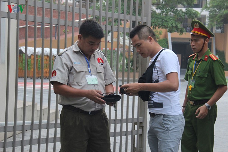 Thi THPT quốc gia: Thí sinh quên thẻ, nhập viện trước buổi thi Ngữ văn ảnh 4