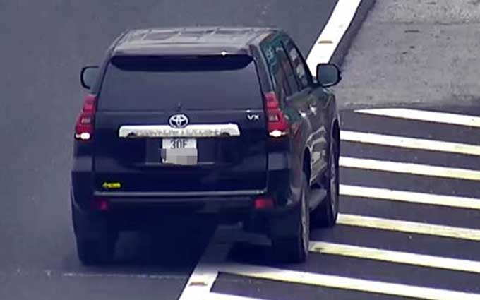 Tước bằng lái nữ tài xế ô tô đi lùi trên cao tốc ảnh 1