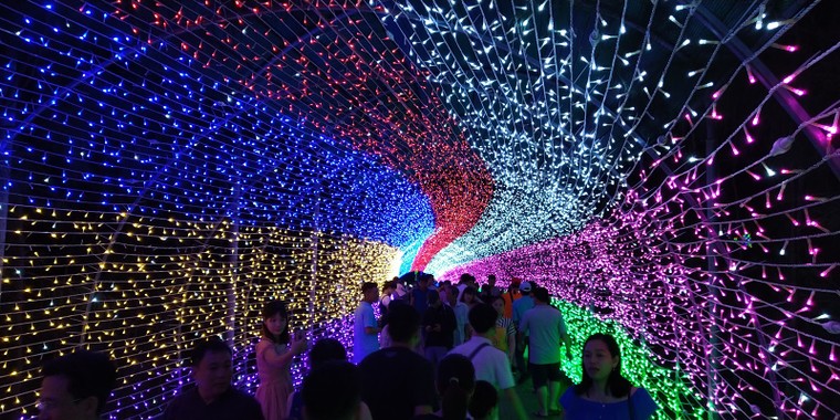 Lễ hội ánh sáng đầu tiên tại Quy Nhơn thu hút hàng vạn du khách ảnh 10