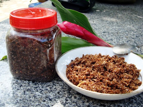 Muối kiến vàng có nhiều ở tỉnh nào trong vùng này?