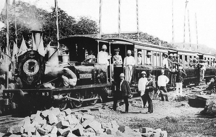 Đâu là tuyến đường sắt đầu tiên của Việt Nam?