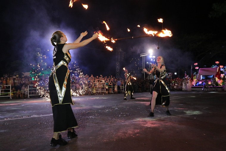 Điều gì khiến Lễ hội Carnival đường phố DIFF 2019 hấp dẫn khán giả đến thế? ảnh 4