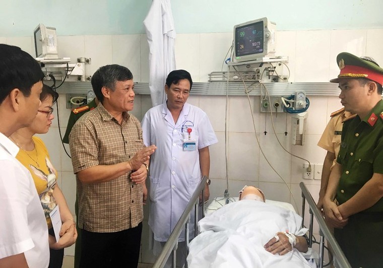 Quái xế 16 tuổi điều khiển xe máy tông hất tung cảnh sát giao thông ảnh 3