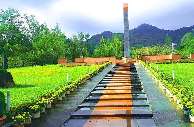 Nơi nào chôn cất hàng vạn chiến sĩ cách mạng và người yêu nước Việt Nam qua nhiều thế hệ bị tù đày ở Bà Rịa - Vũng Tàu?