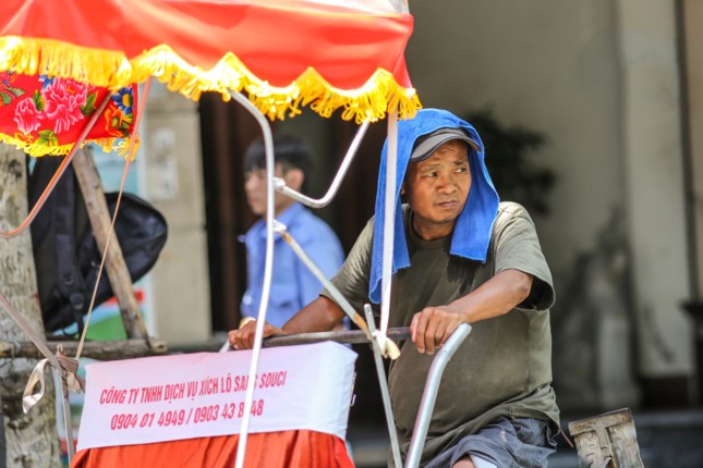 Nắng nóng tiềm ẩn nhiều nguy cơ gây hại cho sức khỏe ảnh 4