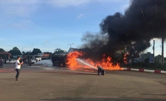 Toàn cảnh vụ xe bồn bốc cháy khiến 2 người chết ở Bà Rịa - Vũng Tàu ảnh 3