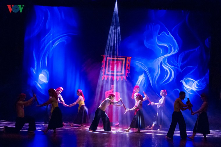 Vở kịch 'Huyền thoại gò Rồng ấp' lấp lánh vẻ đẹp nhân văn ảnh 4