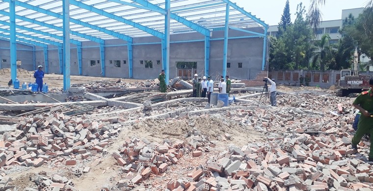 Vẫn chưa có kết quả giám định vụ sập tường làm 7 người chết ở Vĩnh Long ảnh 1