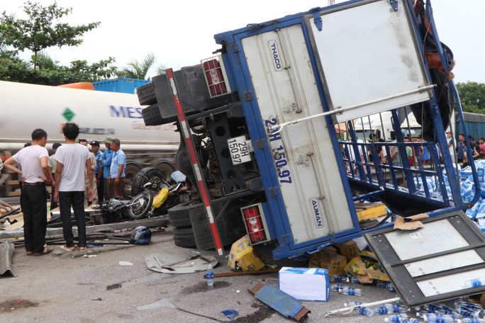 Bắt tạm giam 4 tháng tài xế gây tai nạn làm 5 người chết ở Hải Dương ảnh 1