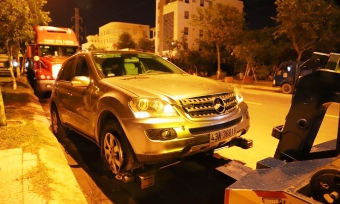 Phạt 17 triệu đồng với tài xế Mercedes lái xe gây náo loạn phố Đà Nẵng ảnh 1