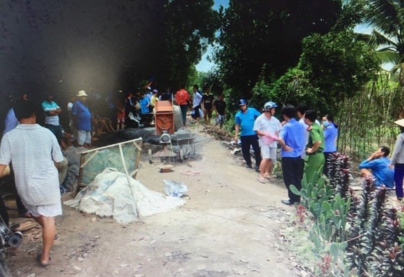 Xót xa thiếu niên 16 tuổi bị điện giật tử vong khi đang làm phụ hồ ảnh 1