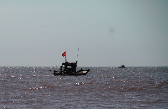 Bố trí tàu, ôtô và huy động hàng trăm chiến sĩ sẵn sàng ứng phó bão số 3 ảnh 11