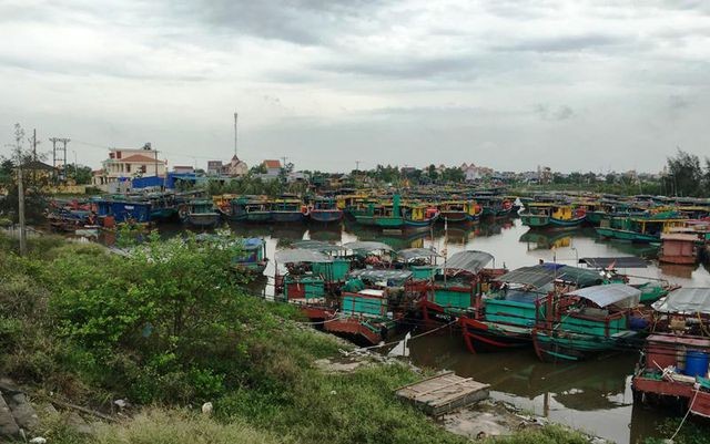 Bố trí tàu, ôtô và huy động hàng trăm chiến sĩ sẵn sàng ứng phó bão số 3 ảnh 2