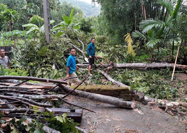Bố trí tàu, ôtô và huy động hàng trăm chiến sĩ sẵn sàng ứng phó bão số 3 ảnh 9