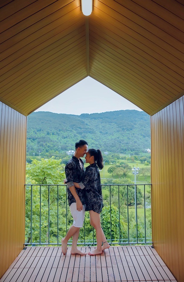 Dũng 'Về nhà đi con' lần đầu công khai tình tứ với bạn gái nóng bỏng sau ba năm ly hôn ảnh 10