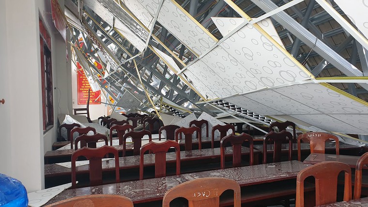 Làm rõ vụ hội trường thị trấn ở Hậu Giang đổ sập sau 8 tháng bàn giao ảnh 1