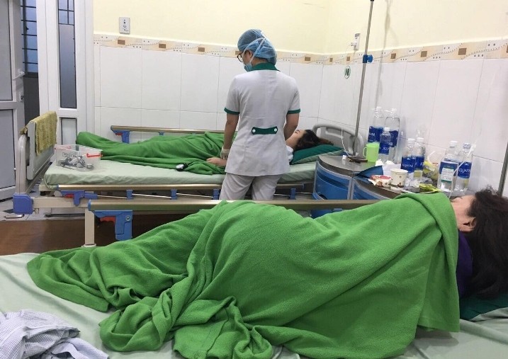 Đà Nẵng: 9 du khách nhập viện sau khi ăn trưa ở nhà hàng đặc sản ảnh 1