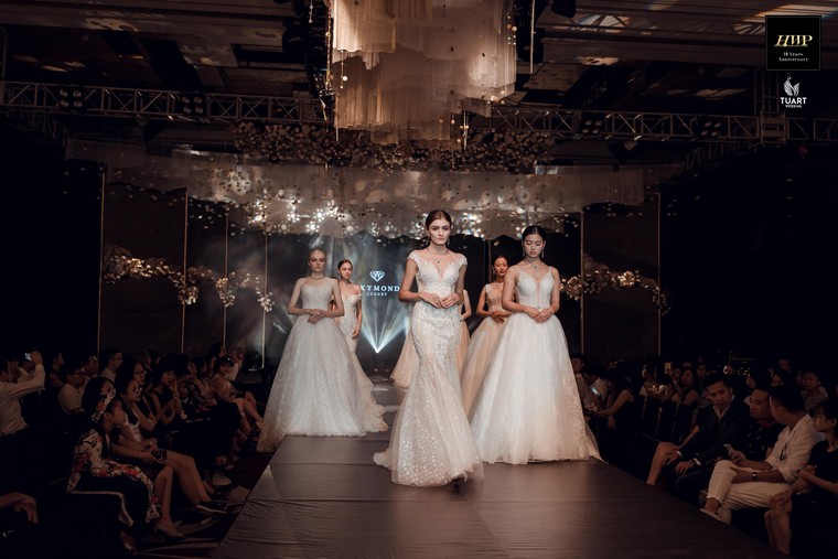 Xu hướng nào sẽ 'lên ngôi' trong mùa cưới năm nay? ảnh 5