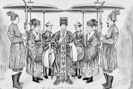 Trong cuộc đời 46 năm làm vua, Lê Hiển Tông dùng bao nhiêu niên hiệu?