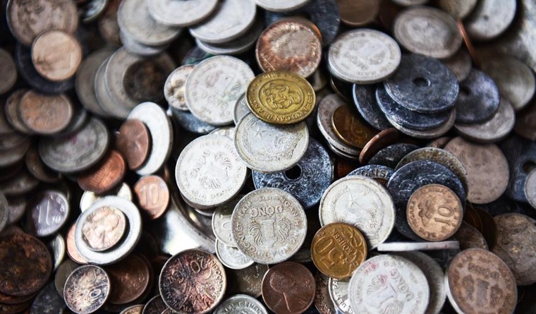 Vua Lê Hiển Tông cho phát hành bao nhiêu loại tiền?