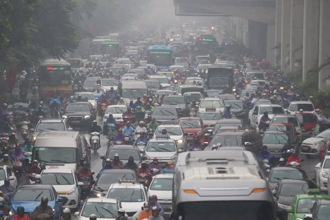 Hà Nội: Nhiều tuyến đường kẹt cứng vì mưa lớn ảnh 3