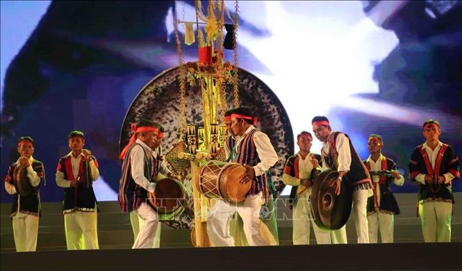 Rực rỡ sắc màu ngày hội văn hoá của đồng bào Chăm ảnh 5