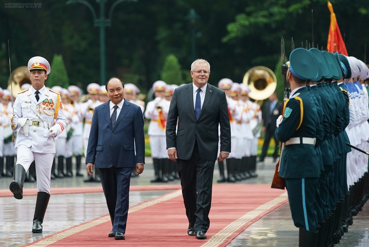 Thủ tướng Nguyễn Xuân Phúc chủ trì lễ đón Thủ tướng Australia ảnh 2