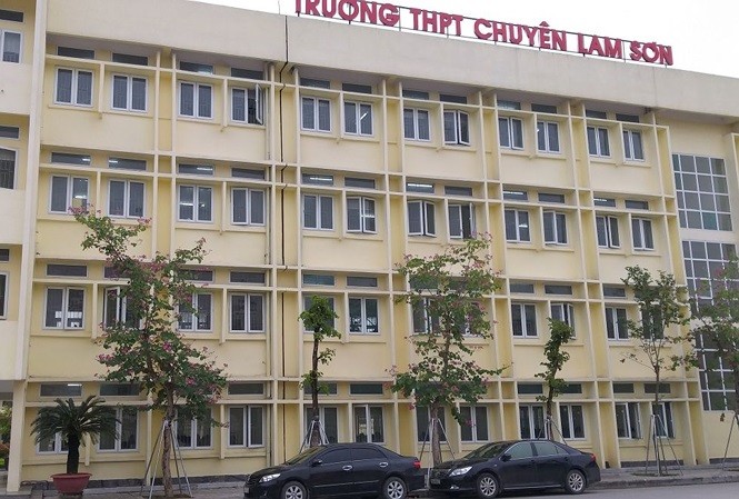 Thanh Hóa: Kỷ luật hiệu trưởng trường THPT chuyên Lam Sơn ảnh 1