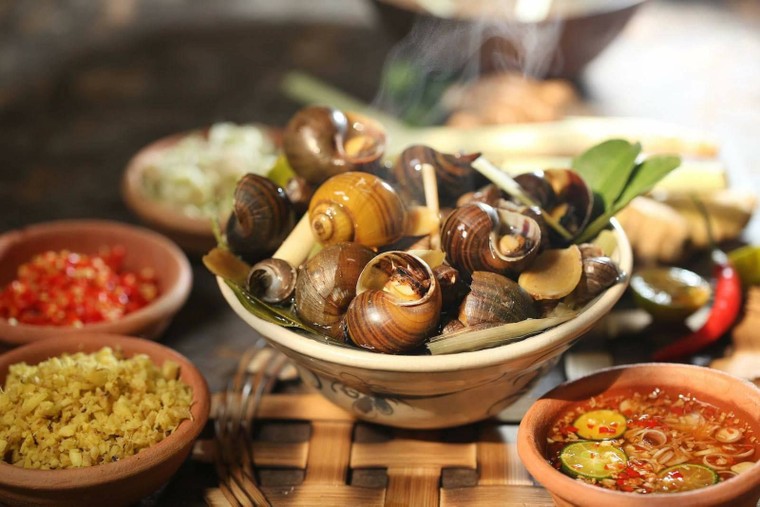 4 sai lầm chết người khi ăn ốc cần phải loại bỏ ngay ảnh 1