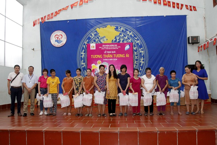 Trung thu ấm tình thân với chương trình Tương thân tương ái ảnh 1