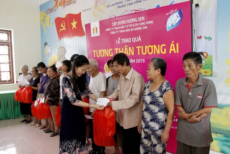 Trung thu ấm tình thân với chương trình Tương thân tương ái ảnh 6