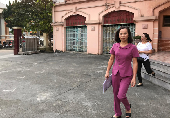 Phó chủ tịch tỉnh Hà Giang tới tham dự phiên xử vụ gian lận thi ảnh 2