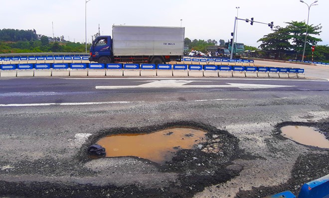 VEC nói gì trước tình trạng cao tốc 34.500 tỷ tái xuất hiện ổ gà, ổ voi? ảnh 1